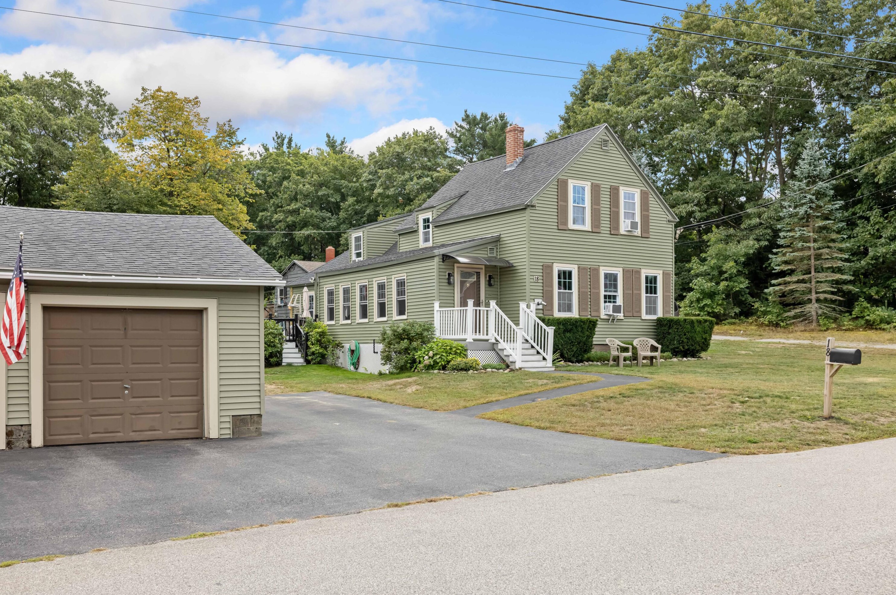 18 Hubbard St, Saco, ME 04072