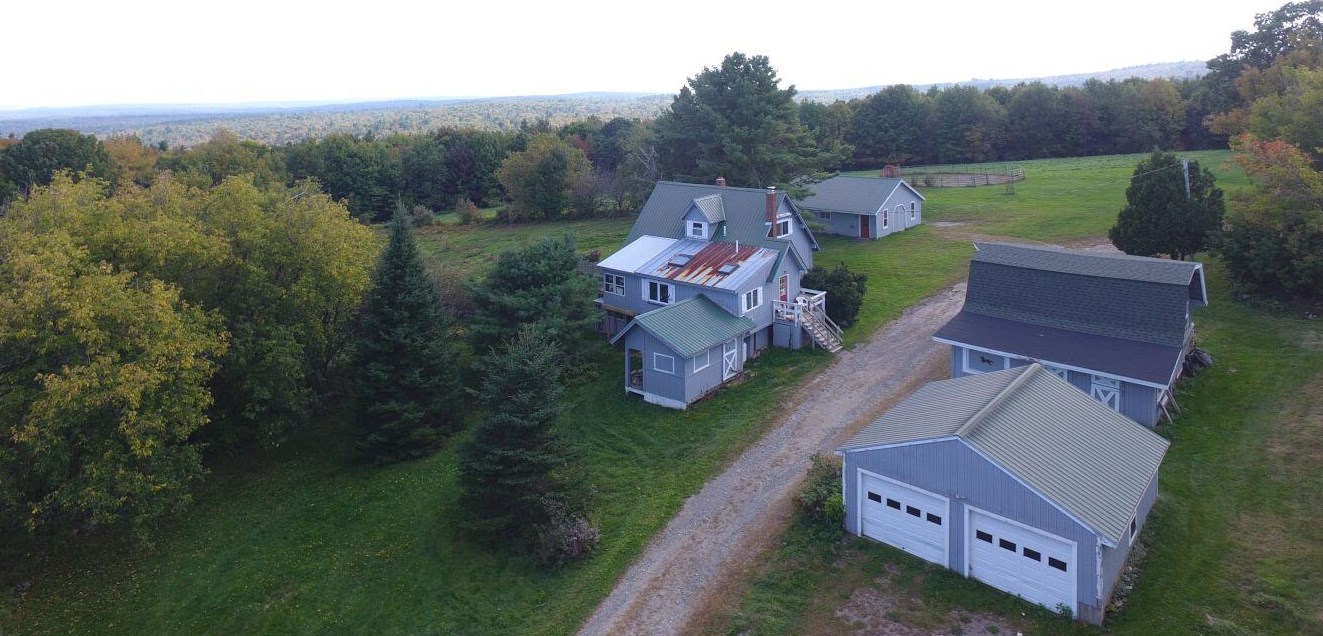 22 Hilltop Ln, Solon, ME 04979