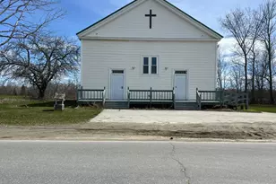 562 Ledge Hill Rd, Corinth, ME 04427 - Photo 1