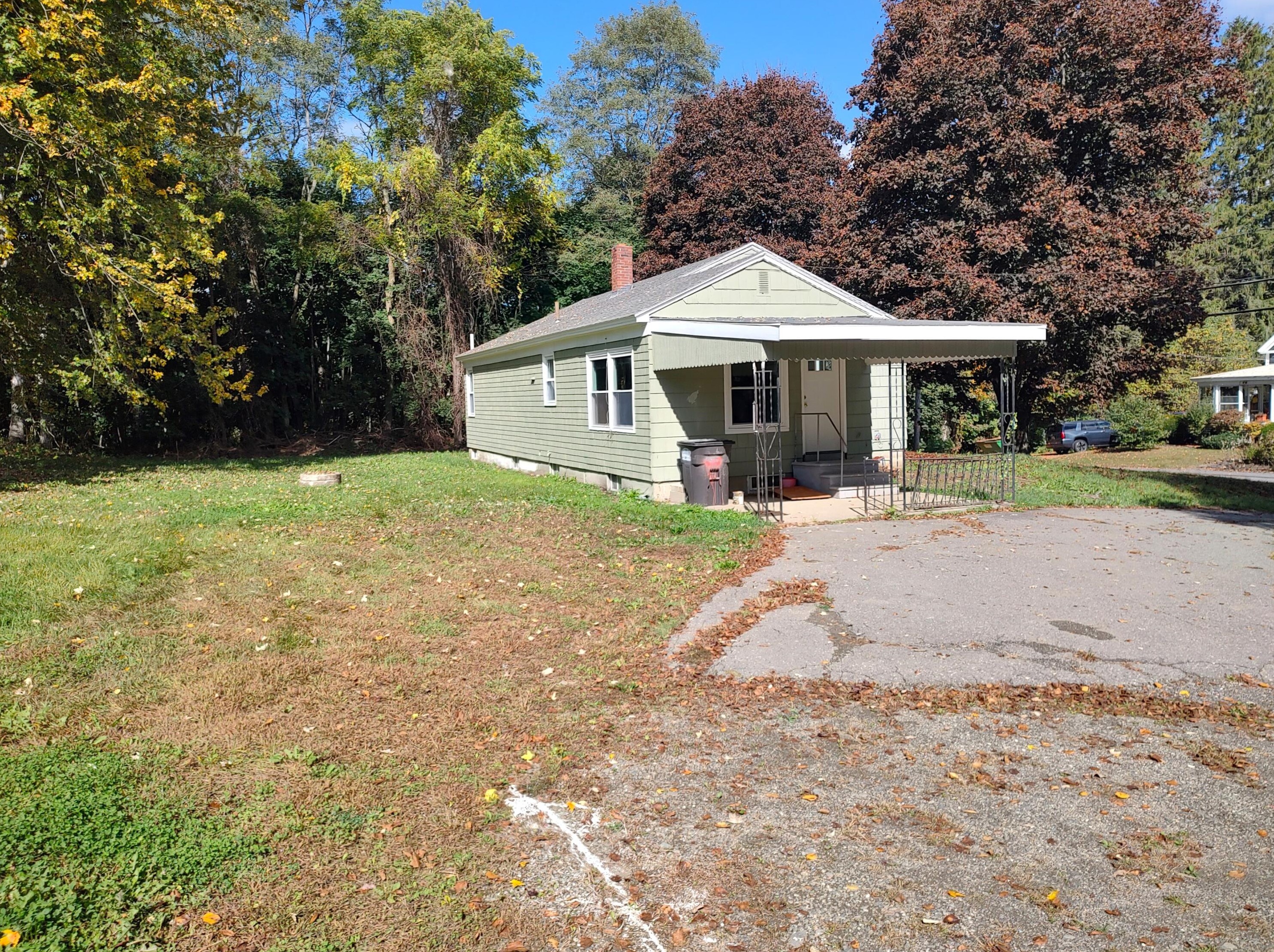 37 E East School St, Rome, ME 04963