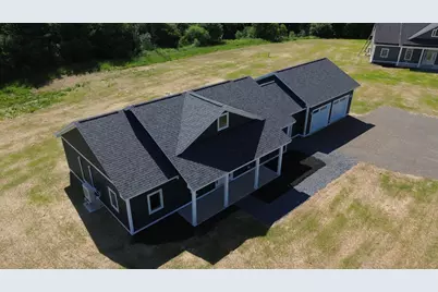 9 Lilac Lane, Houlton, ME 04730 - Photo 2