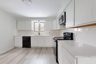 121-123 Oak Hill Rd, Auburn, ME 04210 - Photo 4