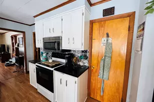 30 Washington St, Caribou, ME 04736 - Photo 12