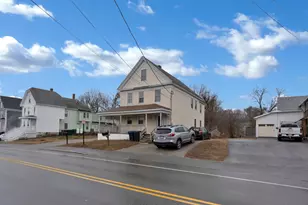 52 Maple St, Saco, ME 04072 - Photo 4