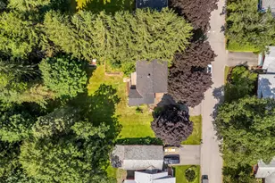 8 Sylvan Rd, Orono, ME 04473 - Photo 4