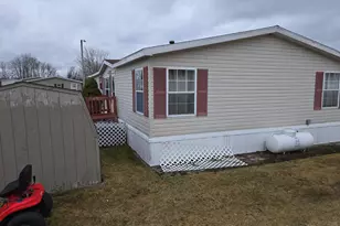 16 Sarah Ave, Lewiston, ME 04240 - Photo 4