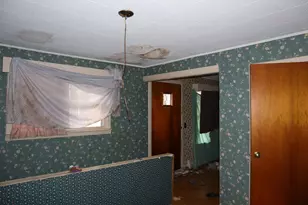 17 Heselton St, Skowhegan, ME 04976 - Photo 4