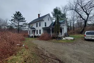 90 E Main St, Searsport, ME 04974 - Photo 2