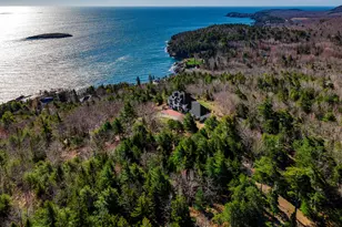 18 Greenway Ct, Bar Harbor, ME 04609 - Photo 2