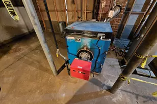 308 Bates St, Lewiston, ME 04240 - Photo 10