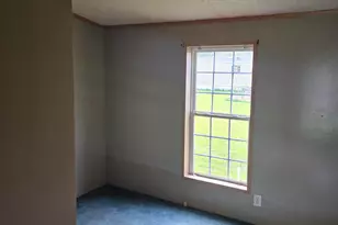 71 Penney Ln, Bradley, ME 04411 - Photo 4