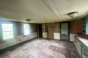 722 Farmington Rd, Strong, ME 04983 - Photo 10