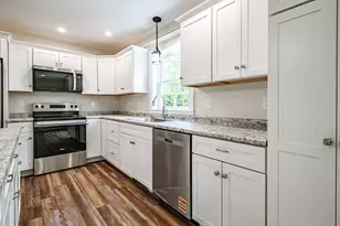 4 Lochview Dr, Lewiston, ME 04240 - Photo 18