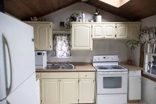 15 Lucille St, Saco, ME 04072 - Photo 8