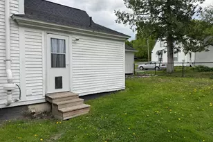 18 Park St, Caribou, ME 04736 - Photo 10