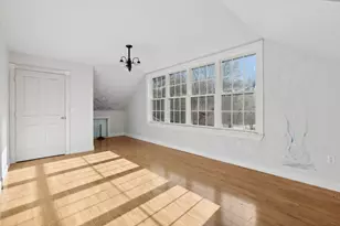 454 N Parish Rd, Turner, ME 04282 - Photo 10