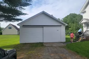 185 Elm St, Brewer, ME 04412 - Photo 2