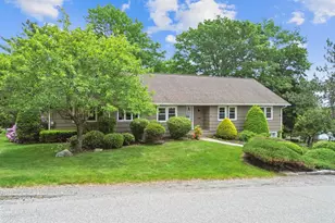 24 High St, Hallowell, ME 04347 - Photo 4