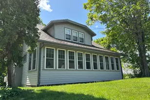 8 Sterling St, Ellsworth, ME 04605 - Photo 2