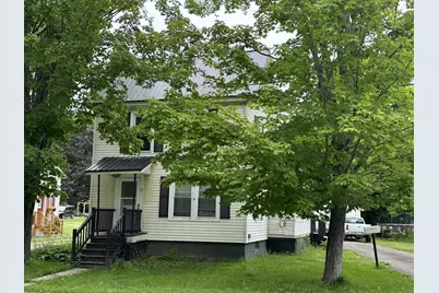 17 Elm Street, Houlton, ME 04730 - Photo 2