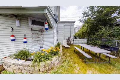 40 E Grand Avenue, Old Orchard Beach, ME 04064 - Photo 24