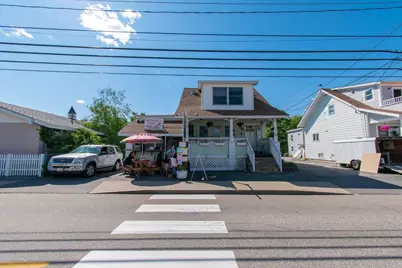 40 E Grand Avenue, Old Orchard Beach, ME 04064 - Photo 16