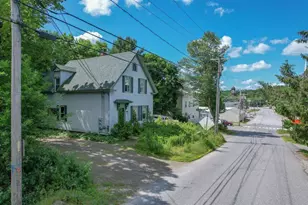 35 Church St, Ellsworth, ME 04605 - Photo 10