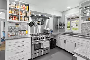 67 Elm St, Camden, ME 04843 - Photo 10