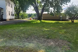 68 Prospect St, Millinocket, ME 04462 - Photo 20