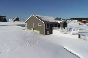 204 Edenfield Dr, Hermon, ME 04401 - Photo 2