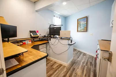 557 Hammond Street, Bangor, ME 04401 - Photo 12