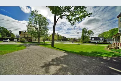 33 Pleasant Street, Houlton, ME 04730 - Photo 24