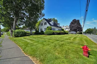 33 Pleasant Street, Houlton, ME 04730 - Photo 2