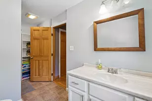 1569 Roosevelt Trail, Raymond, ME 04071 - Photo 14