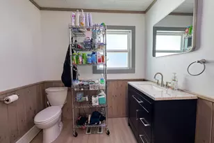 26 Hale St, Lincoln, ME 04457 - Photo 16