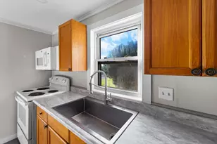 89 Brunswick St, Old Town, ME 04468 - Photo 4