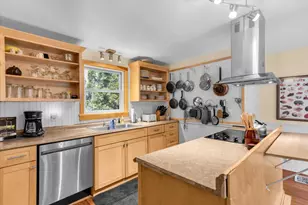 10 Green St, Castine, ME 04421 - Photo 24
