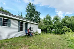 28 Pleasant Hill Dr, Waterville, ME 04901 - Photo 10