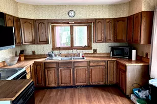 85 School St, Millinocket, ME 04462 - Photo 12