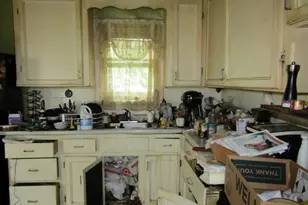 24 Hill St, Saco, ME 04072 - Photo 20