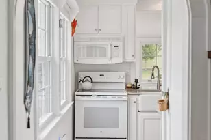2 Seal Ln, Biddeford, ME 04005 - Photo 8