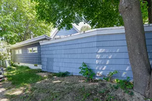 32 Orange St, Lewiston, ME 04240 - Photo 4