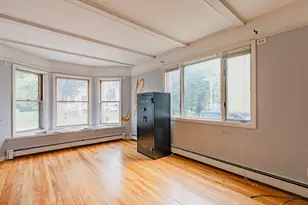 32 Orange St, Lewiston, ME 04240 - Photo 16