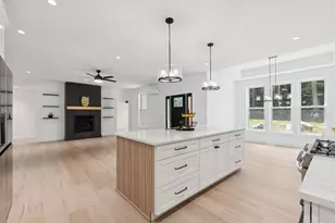 492 Point Dr, Mount Vernon, ME 04349 - Photo 6