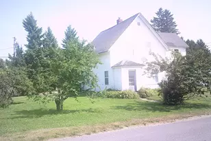 5 Lincoln St, Fort Fairfield, ME 04742 - Photo 2