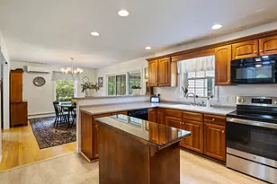 25 Hubbard St, Saco, ME 04072 - Photo 10