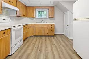 24 Warwick St, Bangor, ME 04401 - Photo 8