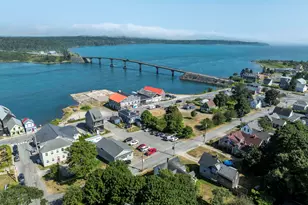 27 Pleasant St, Lubec, ME 04652 - Photo 18