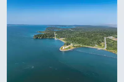 27 Pleasant Street, Lubec, ME 04652 - Photo 26