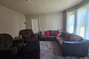 27 Pleasant St, Lubec, ME 04652 - Photo 8